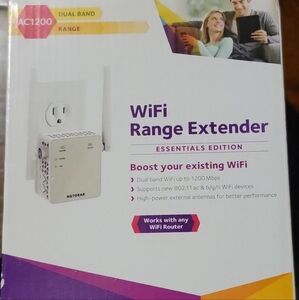 NETGEAR Dual Band WiFi Range Extender - White and Gray BRAND NEW IN BOX